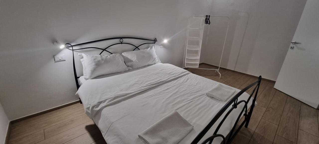 Farolfi Apartments Galliera Болоня Екстериор снимка