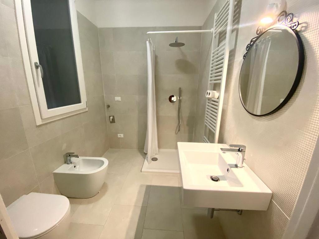 Farolfi Apartments Galliera Болоня Екстериор снимка