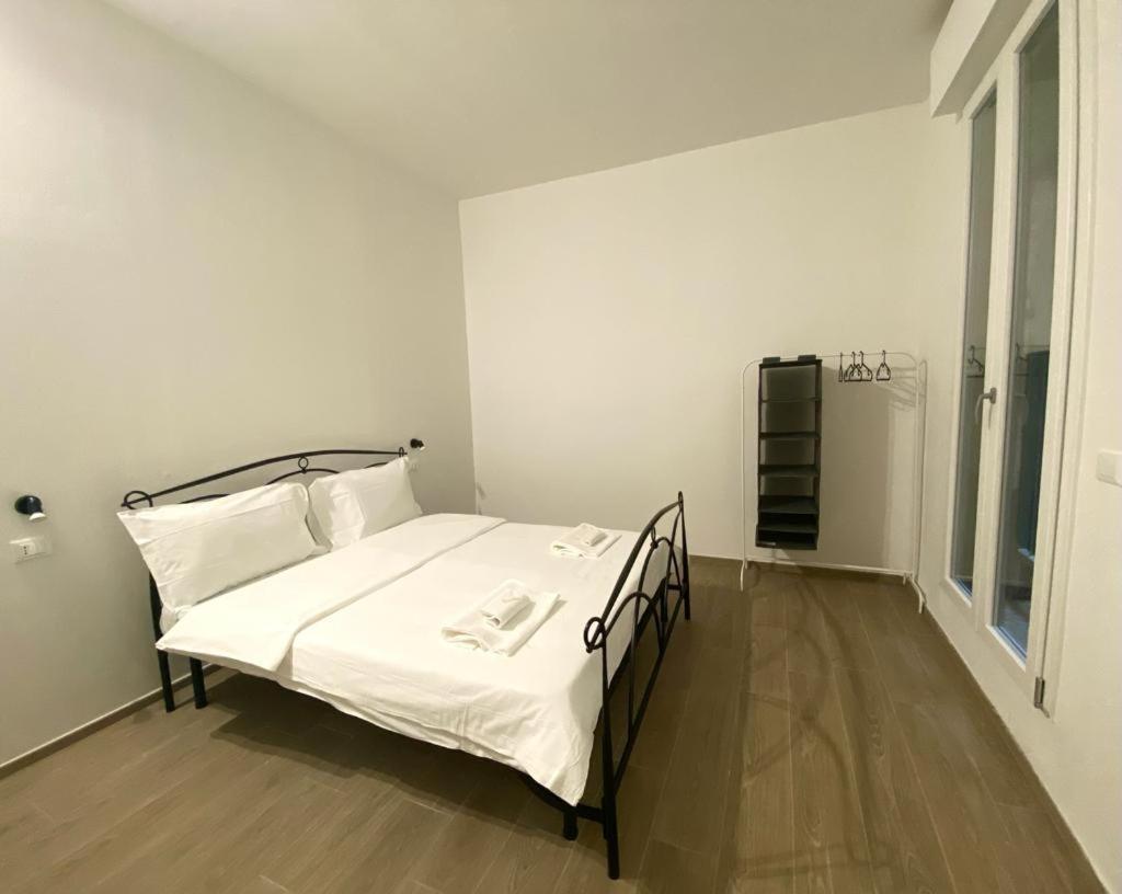 Farolfi Apartments Galliera Болоня Екстериор снимка